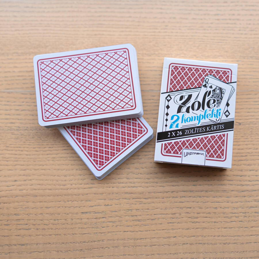 Zolītes kāršu aizmugurītes. Gaišās un tumšās blakus Zolītes kāršu paciņai